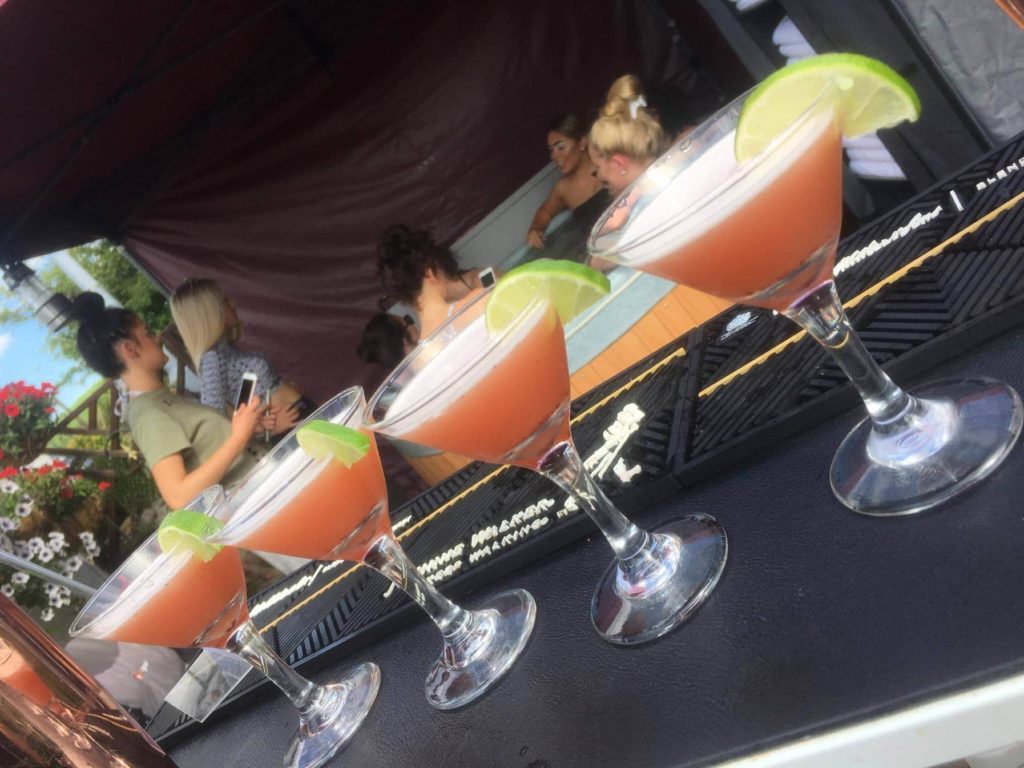 bar de bauturi zile de nastere cluj